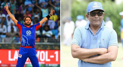 karachi kings keen to rope in shahid afridi rashid latif for new roles karachi kings keen to rope in shahid afridi rashid latif for new roles
