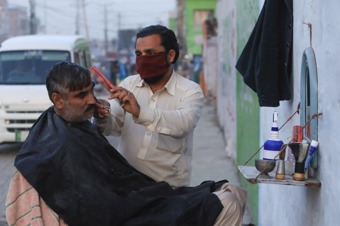 Barbers turn back time to home service