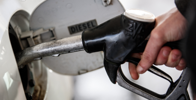 twitter hits gold as oil prices hit rock bottom twitter hits gold as oil prices hit rock bottom
