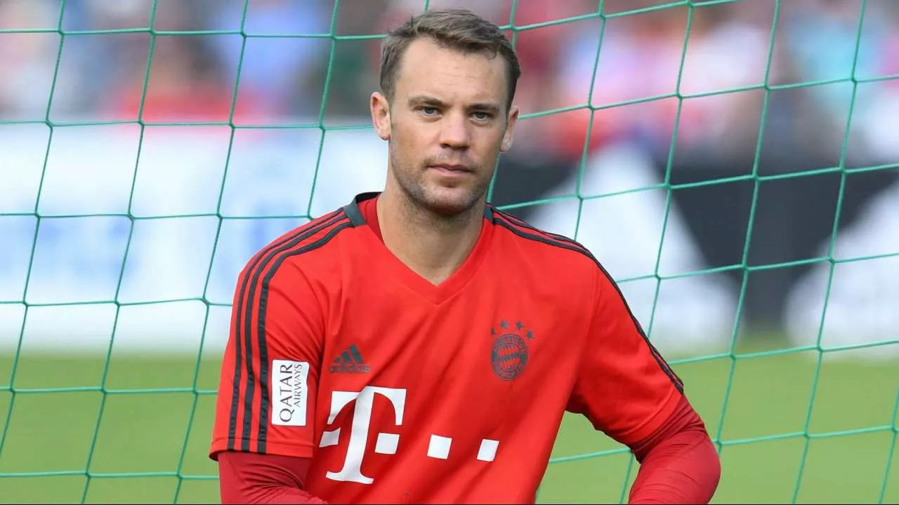 neuer 039 s current deal expires in 2021 and if the talks fail the germany captain could attract strong interest from premier league clubs photo afp neuer 039 s current deal expires in 2021 and if the talks fail the germany captain could attract strong interest from premier league clubs photo afp