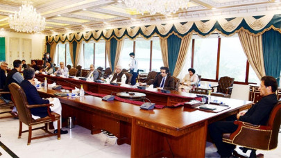 pm imran stresses upon effective strategy public cooperation for social distancing pm imran stresses upon effective strategy public cooperation for social distancing