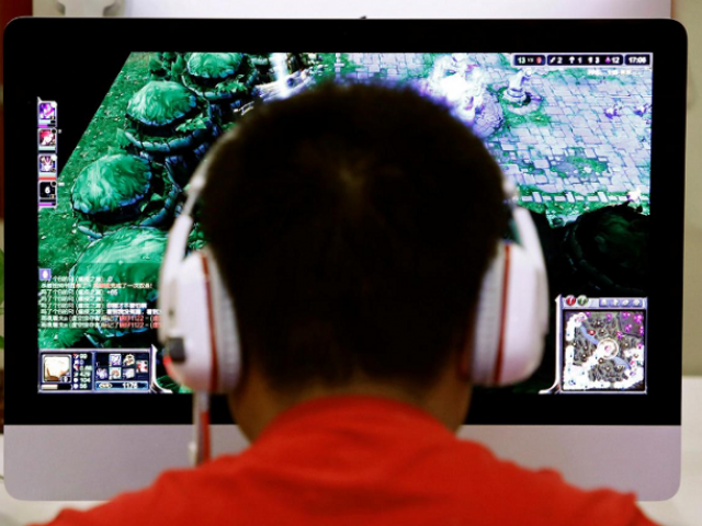 video game sales surge as lockdown keeps people indoor