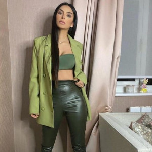 faryal makhdoom claps back at haters judging her fashion choices