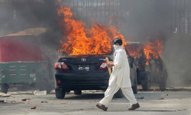 sectarian violence in quetta claims 11 lives sectarian violence in quetta claims 11 lives