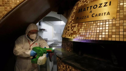 italy to roll back lockdown over the course of four weeks italy to roll back lockdown over the course of four weeks