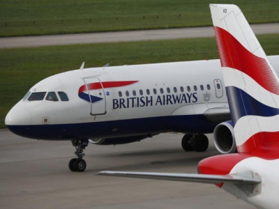 5 000 british travellers to leave pakistan on chartered flights 5 000 british travellers to leave pakistan on chartered flights