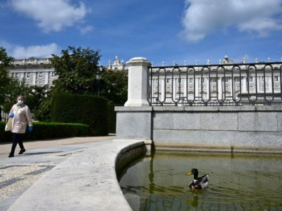 why has spain been hit so hard by the coronavirus pandemic