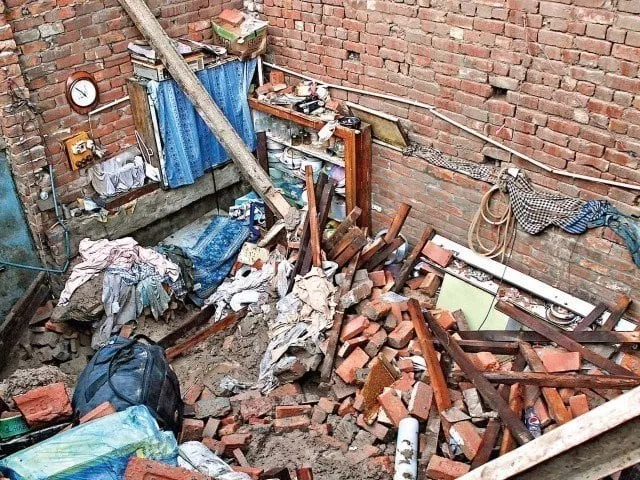 five children dead three injured in lodhran roof collapse five children dead three injured in lodhran roof collapse