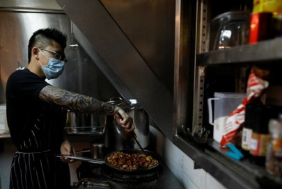 singapore s hooligan cook offers free meals for needy during virus lockdown