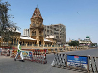 a reuters image of karachi under lockdown