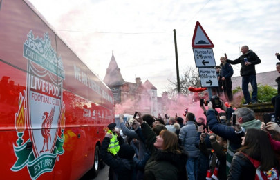 liverpool mayor fears farcical scenes if premier league resumes liverpool mayor fears farcical scenes if premier league resumes