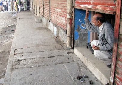 cops demanding bribe escape traders wrath cops demanding bribe escape traders wrath