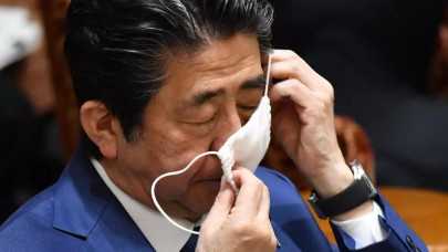 japan extends virus state of emergency until may 31 japan extends virus state of emergency until may 31