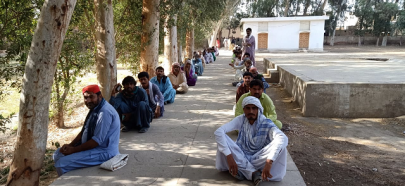 world bank hails pakistan s cash scheme for poor