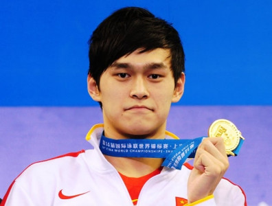 sun shines to topple hackett s 10 year old record