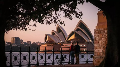 australia fears suicide spike due to virus shutdown