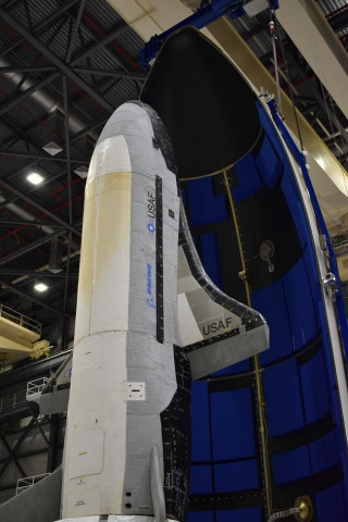 another view of the encapsulated x 37b a robotic vehicle that 039 s about 29 feet 8 8 meters long photo us air force another view of the encapsulated x 37b a robotic vehicle that 039 s about 29 feet 8 8 meters long photo us air force