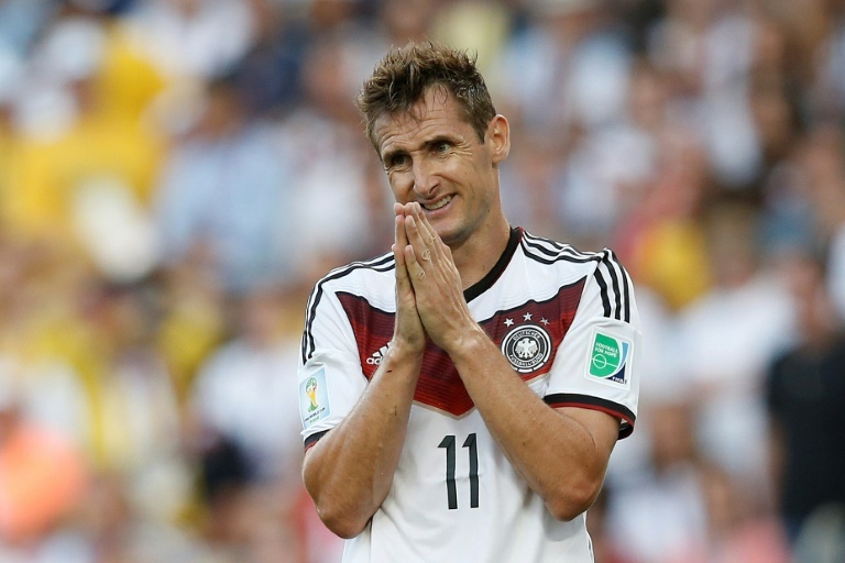 klose will be on the bayern bench when the bundesliga restarts in nine days after having been suspended since mid march due to the coronavirus photo afp