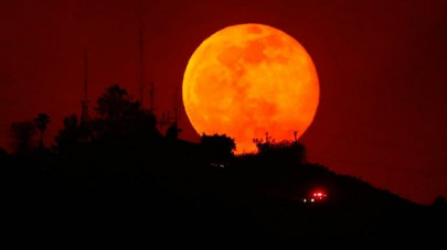 the last supermoon of 2020 rose in the night sky on thursday the last supermoon of 2020 rose in the night sky on thursday