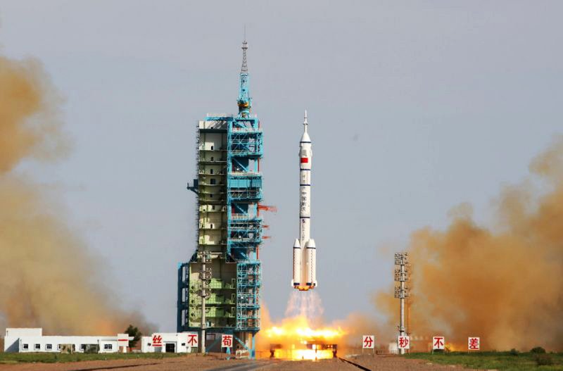 china s new spacecraft returns to earth