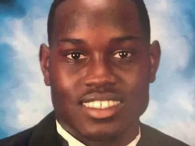 ahmaud arbery 25 was killed on february 23 as he ran on a sunny day in a residential neighbourhood in the town of brunswick photo courtesy bbc ahmaud arbery 25 was killed on february 23 as he ran on a sunny day in a residential neighbourhood in the town of brunswick photo courtesy bbc
