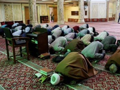 iran allows prayer gatherings in areas seen as low coronavirus risk iran allows prayer gatherings in areas seen as low coronavirus risk