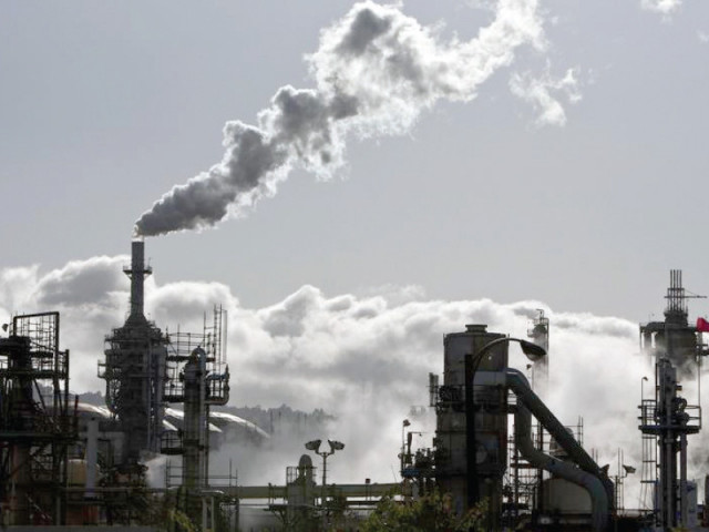 global buyers have linked purchases from pakistani producers with reporting climate compliance since oct 2023 and every producer needs to make sure that it adopts the reporting practices by the year 2026 photo file global buyers have linked purchases from pakistani producers with reporting climate compliance since oct 2023 and every producer needs to make sure that it adopts the reporting practices by the year 2026 photo file