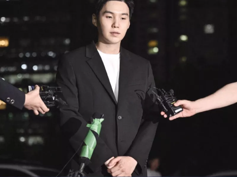 suga appeared apologetic as he appeared before the press outside the police station photo file suga appeared apologetic as he appeared before the press outside the police station photo file