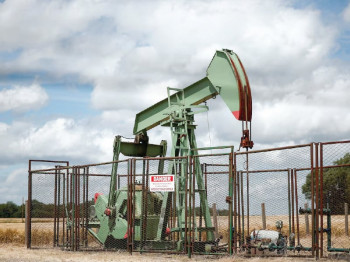 china s stimulus plans also failed to inspire investor confidence while markets continued to watch for potential israeli attacks on iranian oil infrastructure photo reuters