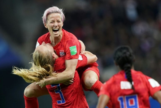 the us women who clinched back to back world cup wins with victory at last year 039 s finals in france had based their claim for back pay in the disparities between prize money distributed by fifa at the men 039 s and women 039 s world cups photo afp the us women who clinched back to back world cup wins with victory at last year 039 s finals in france had based their claim for back pay in the disparities between prize money distributed by fifa at the men 039 s and women 039 s world cups photo afp