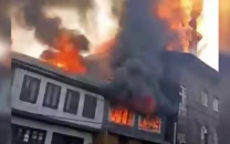 fire breaks out in mosque