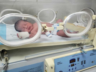 covid 19 patient delivers healthy baby in karachi covid 19 patient delivers healthy baby in karachi