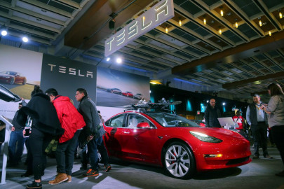 musk threatens halting tesla operations in california over virus restrictions musk threatens halting tesla operations in california over virus restrictions