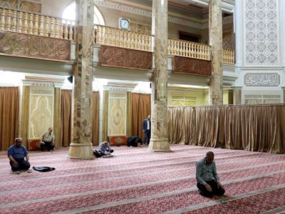 all mosques in iran to reopen on tuesday all mosques in iran to reopen on tuesday