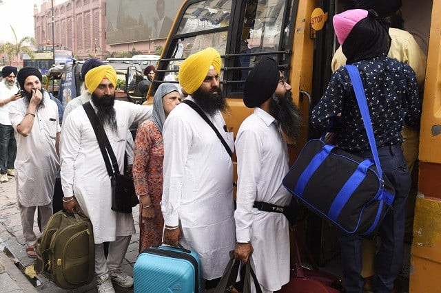 the three day vaisakhi festivities have begun in gurdwara panja sahib hasan abdal for which 2 200 yatrees have arrived in pakistan from india photo online the three day vaisakhi festivities have begun in gurdwara panja sahib hasan abdal for which 2 200 yatrees have arrived in pakistan from india photo online