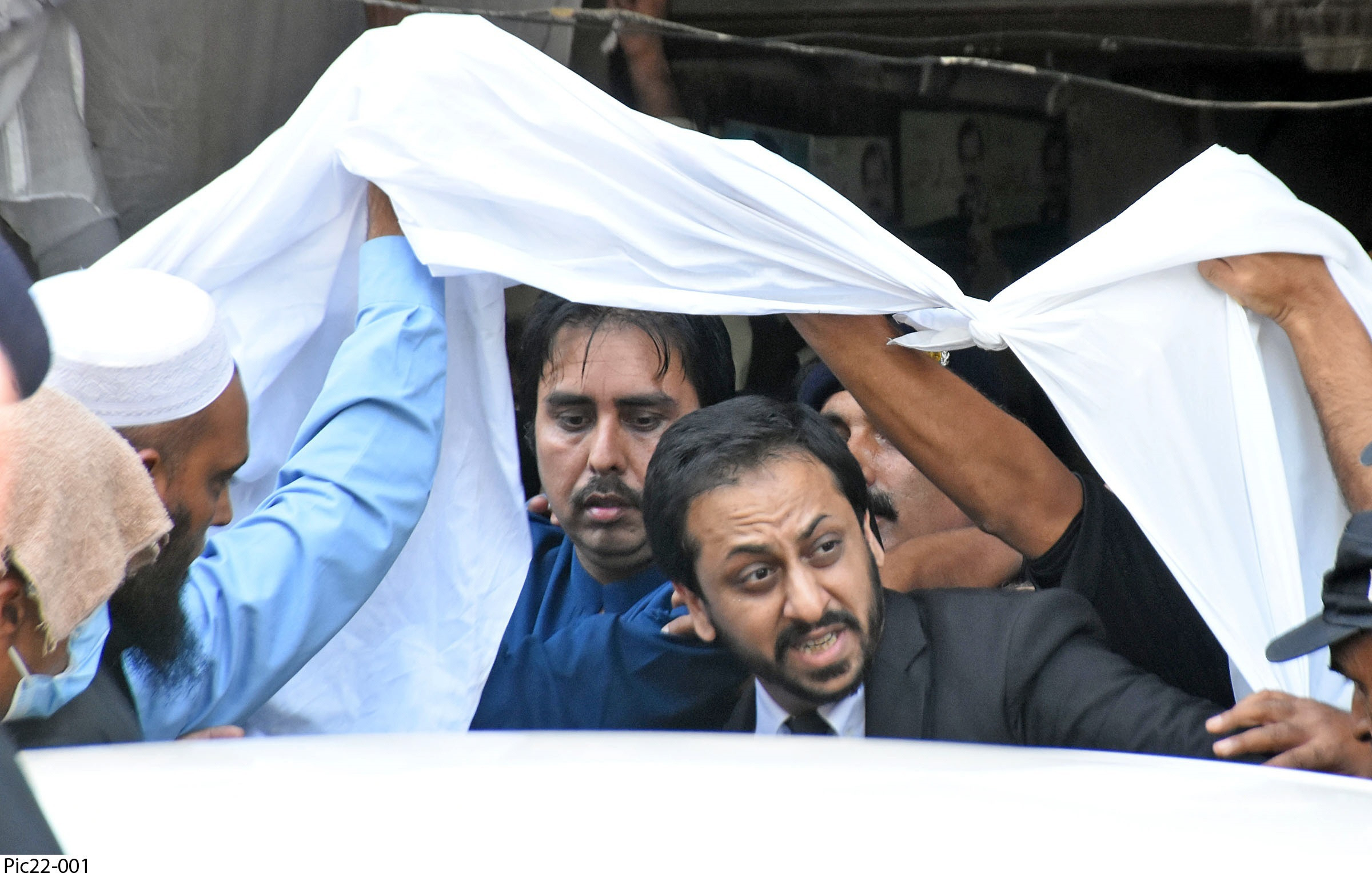 Photo of IHC grants bail to Gill in sedition case