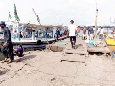 sindh s islanders remain unaware of covid 19 sindh s islanders remain unaware of covid 19