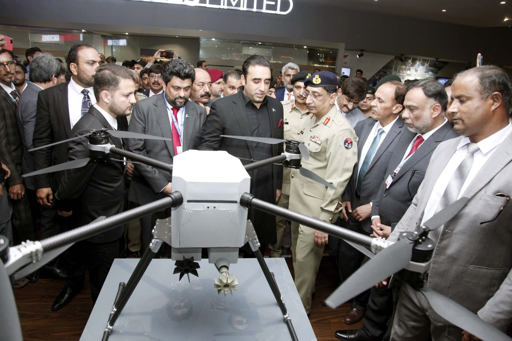 foreign minister bilawal bhutto zardari and other guests look at a drone being exhibited at ideas 22 photo ppi