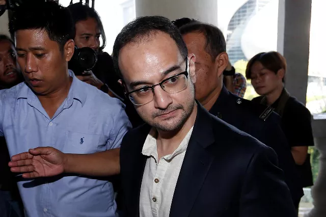 riza aziz stepson of former malaysia 039 s prime minister najib razak arrives at a court in kuala lumpur malaysia july 5 2019 photo reuters riza aziz stepson of former malaysia 039 s prime minister najib razak arrives at a court in kuala lumpur malaysia july 5 2019 photo reuters
