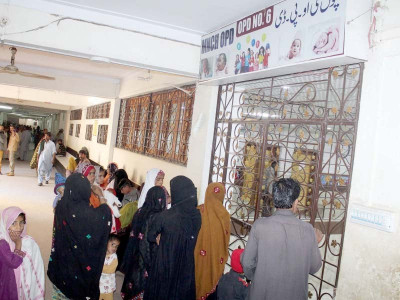 attendants beat hospital staff in hyderabad