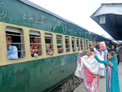 pindi railway station swamped pindi railway station swamped