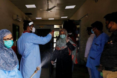 lockdown over pakistan s covid 19 deaths infections tick higher lockdown over pakistan s covid 19 deaths infections tick higher