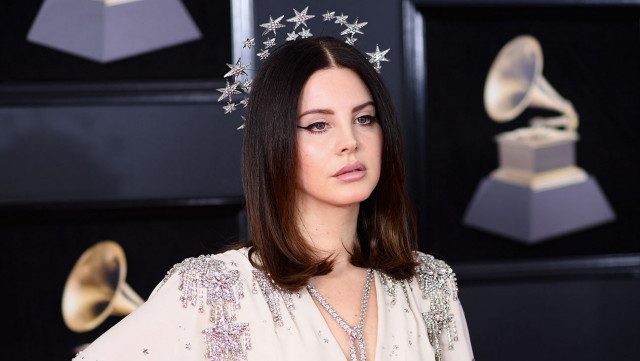 new york ny january 28 recording artist lana del rey attends the 60th annual grammy awards at madison square garden on january 28 2018 in new york city new york ny january 28 recording artist lana del rey attends the 60th annual grammy awards at madison square garden on january 28 2018 in new york city