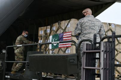 symbol of pak us solidarity pakistan donates ppe to united states symbol of pak us solidarity pakistan donates ppe to united states