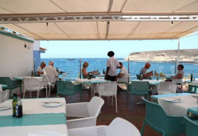 easing lockdown spain to reopen for tourism in july easing lockdown spain to reopen for tourism in july