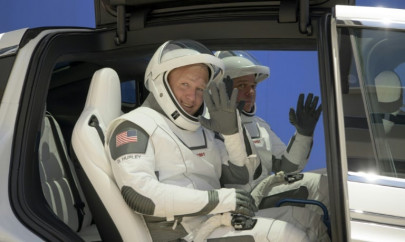 spacex ready to launch astronauts into space for the first time spacex ready to launch astronauts into space for the first time