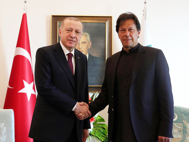 president erdogan calls pm imran offers condolences over karachi plane crash