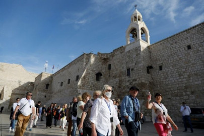 iconic sites reopen as world eyes life after lockdown iconic sites reopen as world eyes life after lockdown