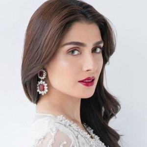 will others decide what we have to do in our lives ayeza khan