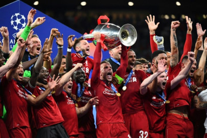 lifting premier league trophy in empty stadium would be strange says henderson lifting premier league trophy in empty stadium would be strange says henderson